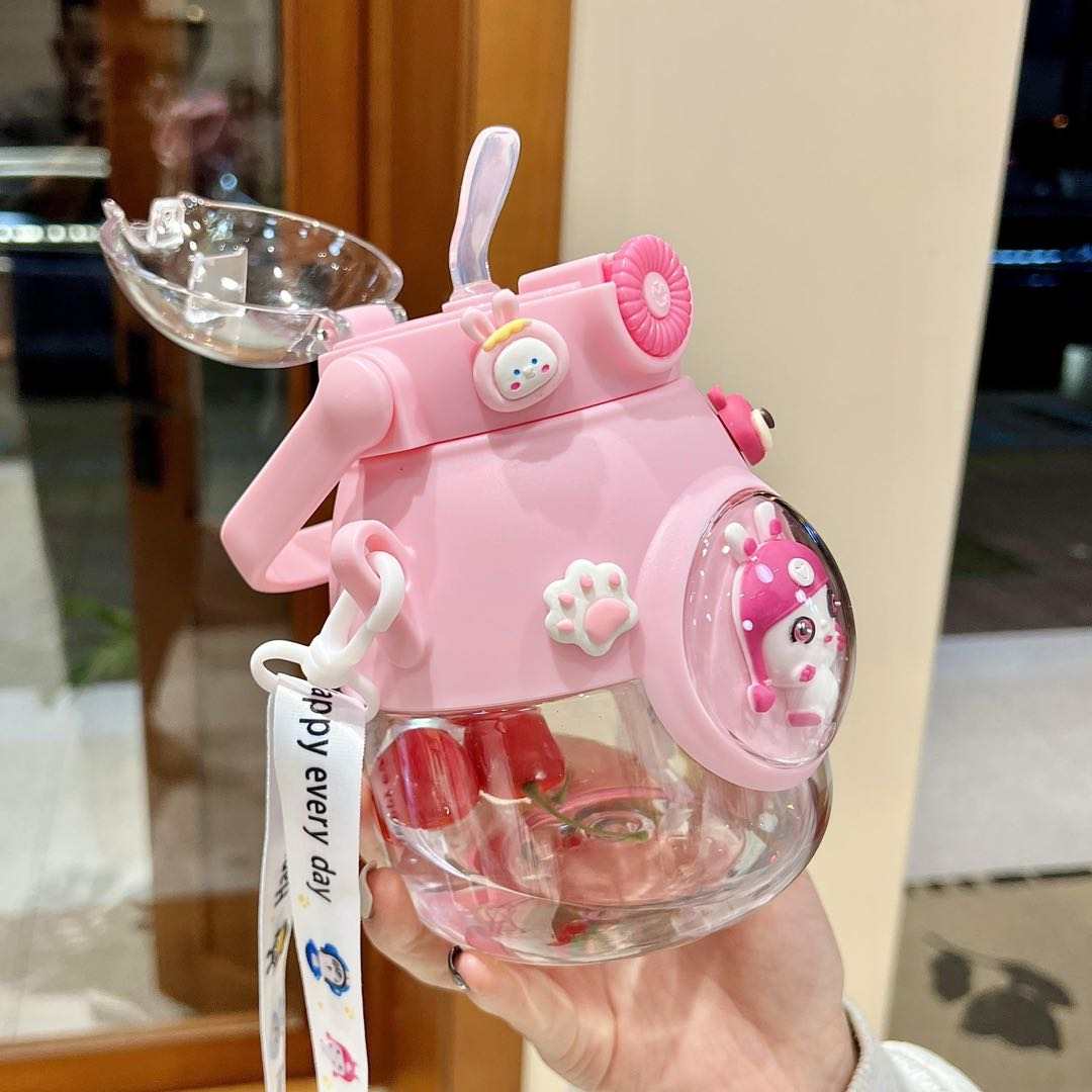 🌸 Gourde Enfant 3D Décorée – Design Mignon et Pratique 🌸